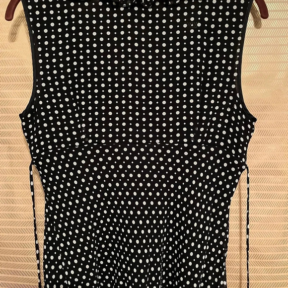 EXPRESS~BLACK SILK BLOUSE~12 - Picture 2 of 6